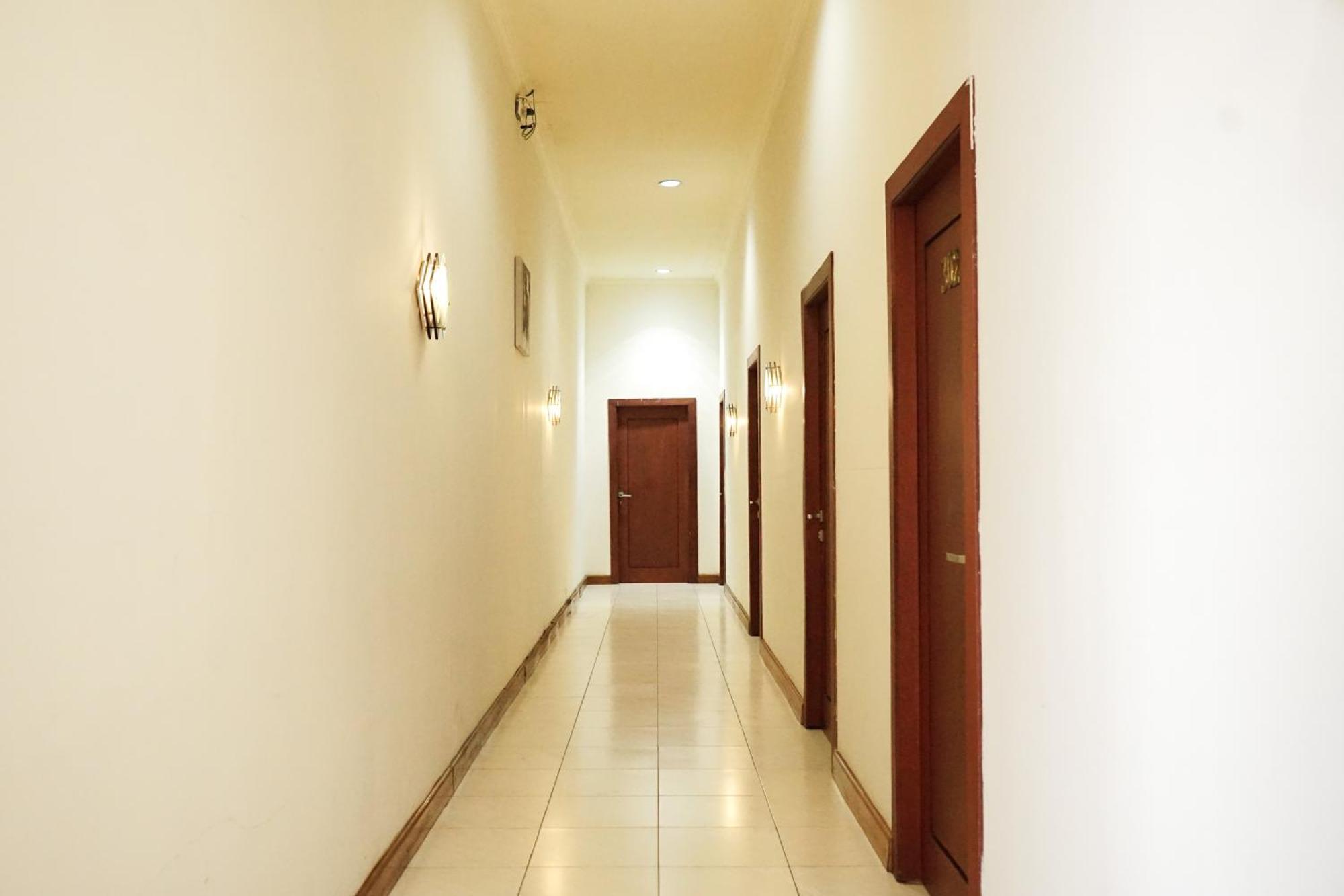 Urbanview Hotel Ratu Elok Syariah Banjarbaru By Reddoorz Martapura  ภายนอก รูปภาพ